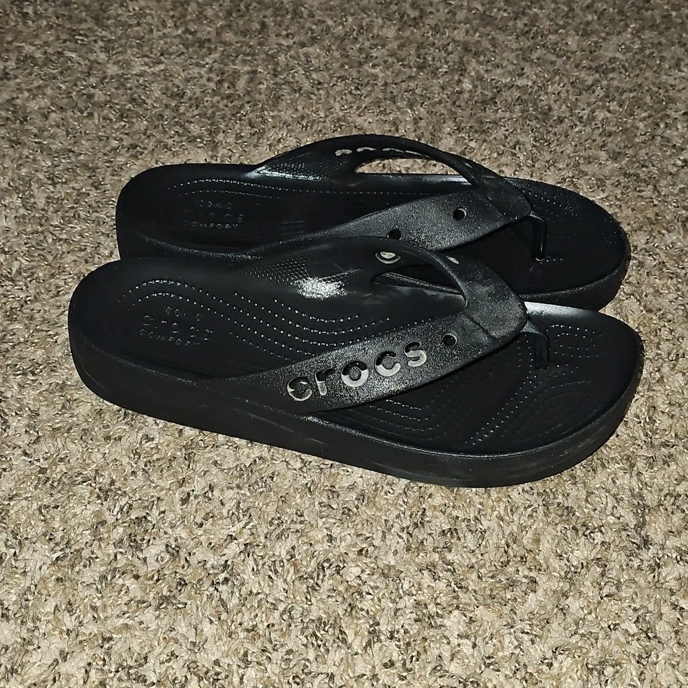CROCS Black Platform Sandals Sz 10, Like New Condition!!